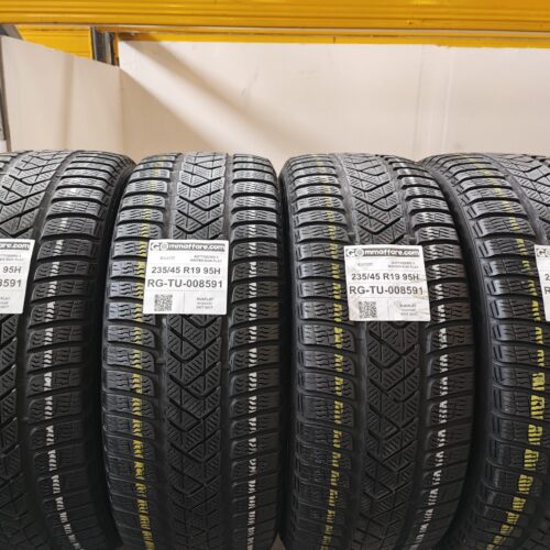 Pirelli - SOTTOZERO 3 WINTER RUN FLAT Invernali 235/45 R19 95H