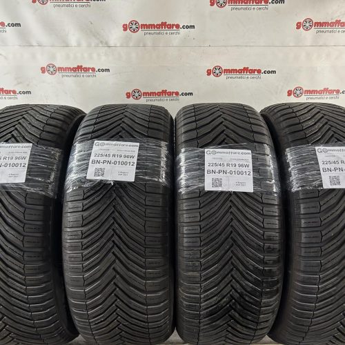 Michelin - Cross Climate SUV 4 Stagioni 225/45 R19 96W