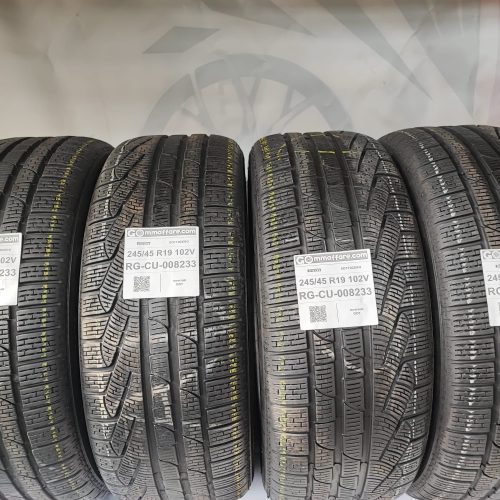 Pirelli - SOTTOZERO Invernali 245/45 R19 102V