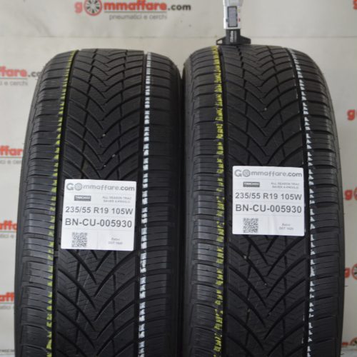 Tracmax - ALL SEASON TRAC SAVER  X-PRIVILO 4 Stagioni 235/55 R19 105W