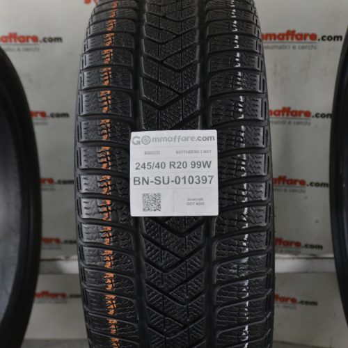 Pirelli - SOTTOZERO 3 MGT Invernali 245/40 R20 99W