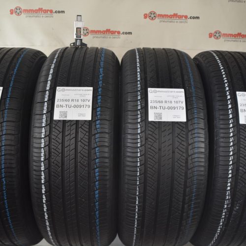 Michelin - LATITUDE TOUR HP J LR M+S 4 Stagioni 235/60 R18 107V