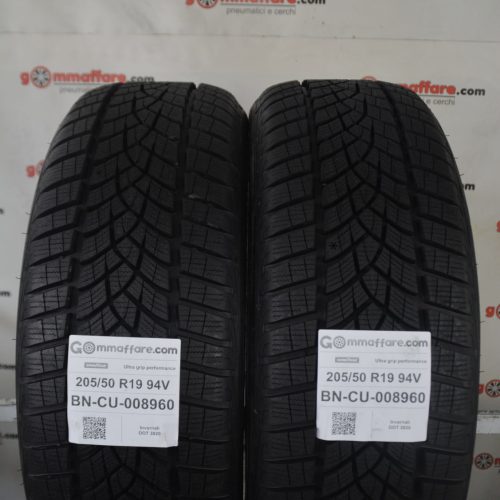 Goodyear - Ultra grip performance Invernali 205/50 R19 94V