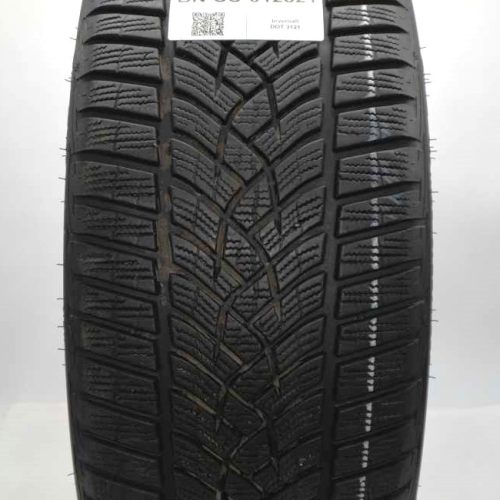 Goodyear - Ultra grip performance+ Invernali 225/40 R19 93W