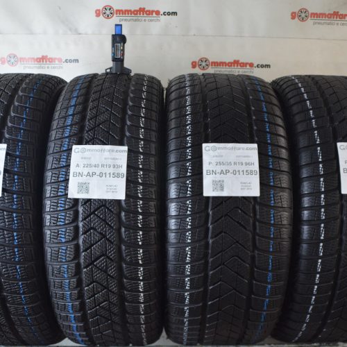 Pirelli - SOTTOZERO 3 Invernali 225/40 R19 93H