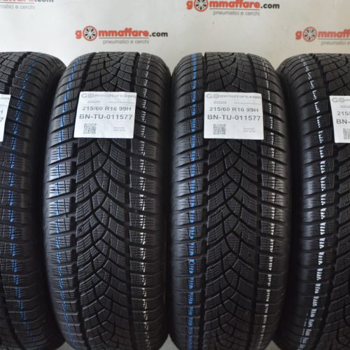 Goodyear - Ultra grip performance Invernali 215/60 R16 99H