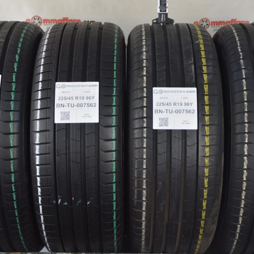 Pirelli - P ZERO Estivi 225/45 R19 96Y