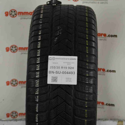 Pirelli - SOTTOZERO 3 RFT ALFA Invernali 255/35 R19 92H