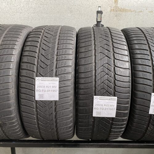 Pirelli - SOTTOZERO 3 Invernali 255/35 R21 98V