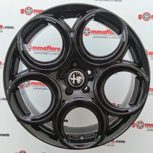 Elit Wheels - EW-24 VELOCE ALFA ROMEO 17 Nero Lucido