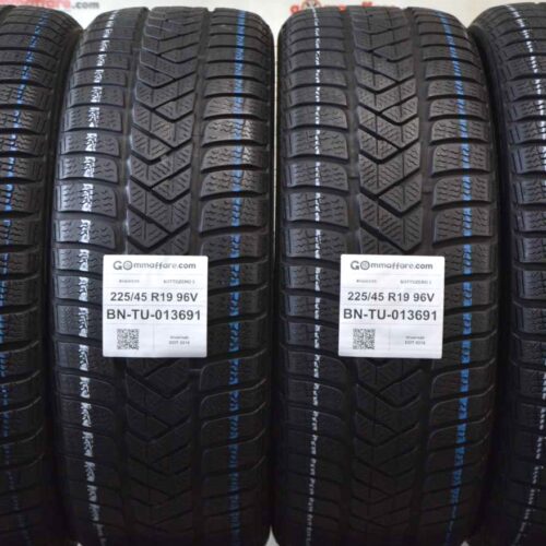 Pirelli - SOTTOZERO 3 Invernali 225/45 R19 96V