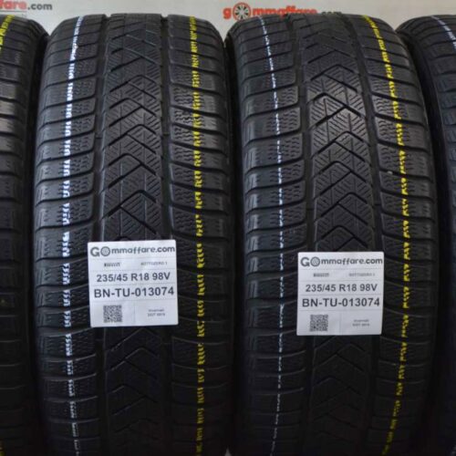 Pirelli - SOTTOZERO 3 Invernali 235/45 R18 98V