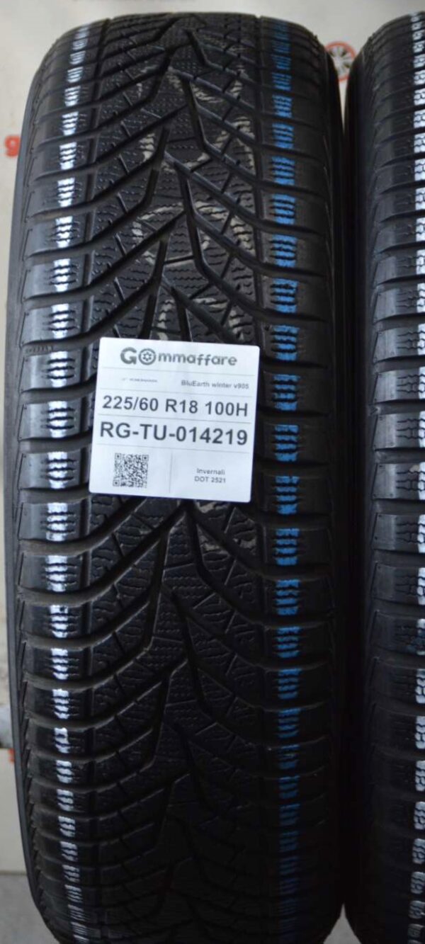 Yokohama BluEarth winter v905 Invernali 225/60 R18 100H - immagine 2