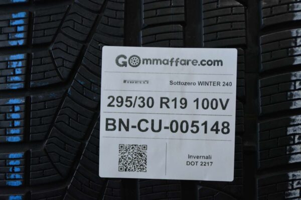 Pirelli Sottozero WINTER 240 Invernali 295/30 R19 100V - immagine 5